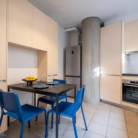 Award-winning Yellow-spot Apartamento *