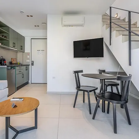 Genesis Luxury אתונה