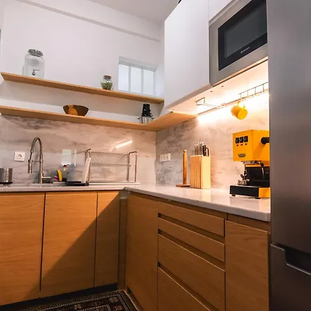 Spacious In Lycabettus Hill Apartment Athen