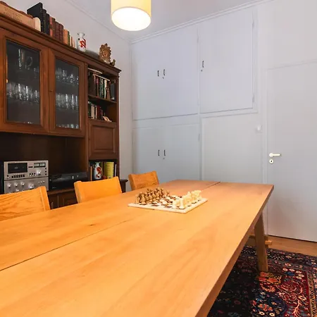 Apartment Spacious In Lycabettus Hill