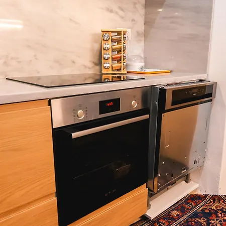 Spacious In Lycabettus Hill Apartment