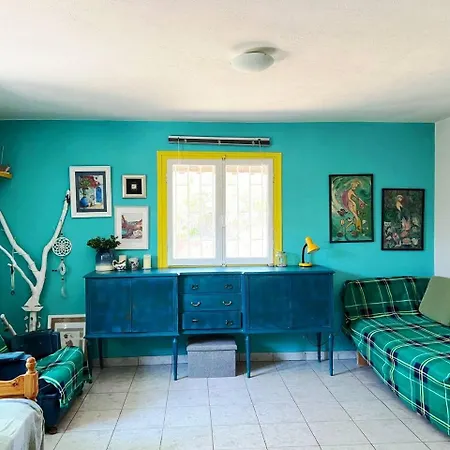 Painter's House By The Holiday home