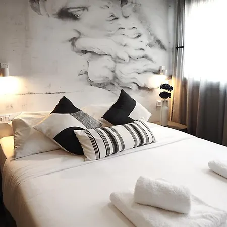 The Solon House-self Check-in Hotel