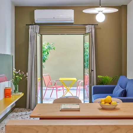 דירה Nileos House