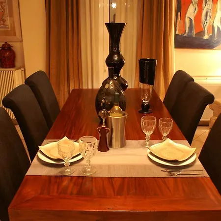 Art House Apartment *