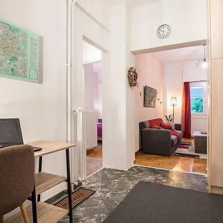 Thalia Modern Apartment *