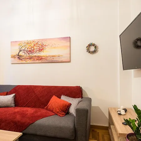 Thalia Modern Apartment