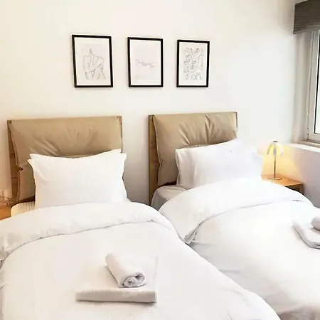 Cosmosdome / In The Heart Of ! Apartment Athen