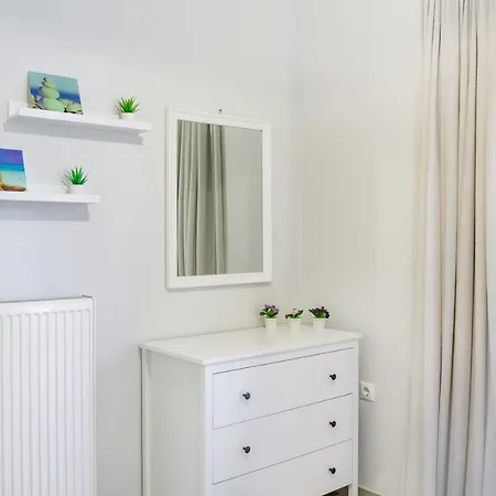 Elegant Central Apartments - Acropolis View & Garden * Ateny