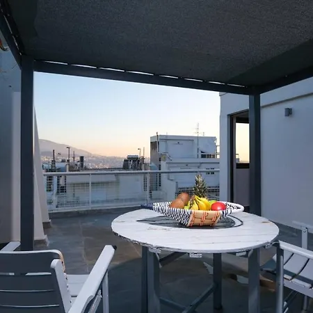 Urban Luxury Homm Apt. In Deinokratous Str. * Ateny