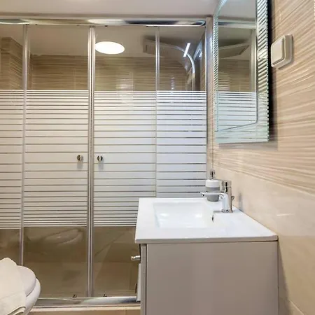Brand New Decorated Flat For 4 Ppl In Pagrati Apartment Athens