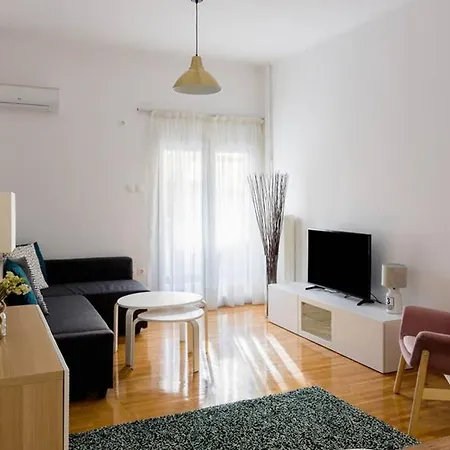 Brand New Decorated Flat For 4 Ppl In Pagrati Apartment *