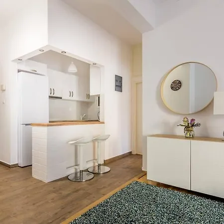 Brand New Decorated Flat For 4 Ppl In Pagrati Apartment Athens