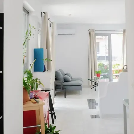 Bright Eco Apartman *