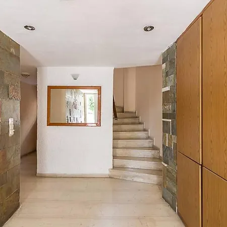 Cozy Flat With 1 Bedroom Next To Metro Station
