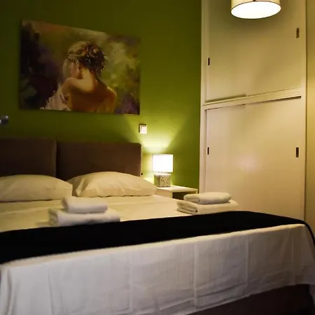 βright Walled Designed In Glyfada Center Apartment *