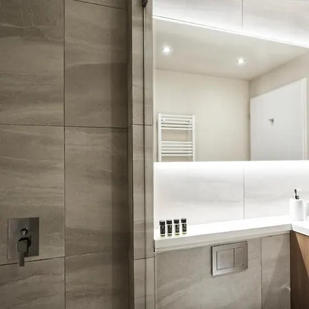 Charitos Iχ, Chic N Modern 2bd Apartment
