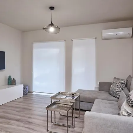 Apartment Charitos Iχ, Chic N Modern 2bd Athens