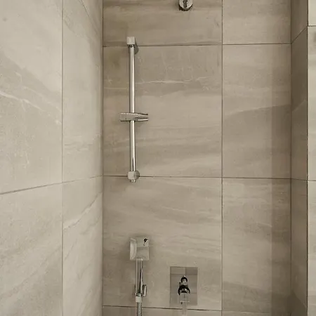 Apartment Charitos Iχ, Chic N Modern 2bd