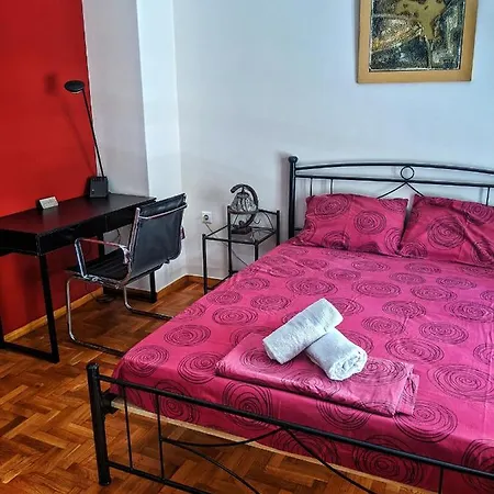 Two Bedroom In The Centre Of Apartment Athens