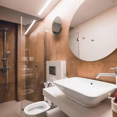 Gk Apartment, Atina