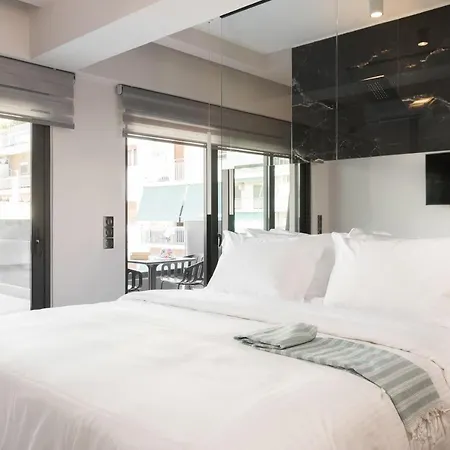 Lux&easy Downtown Aparthotel 4*
