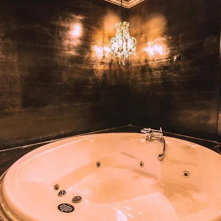 Hotel Ruby Kifisia - Adults Only