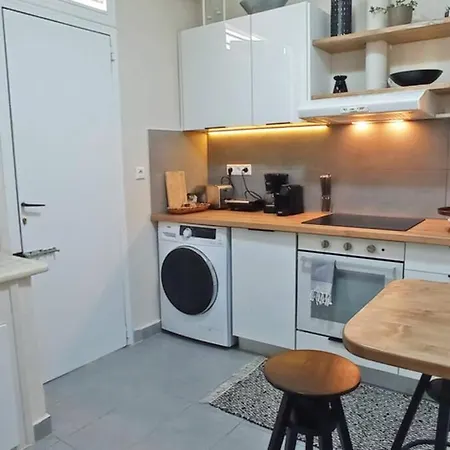 Cozy Stylish Apt., 800m To Metro, 2min To Highway * Athens