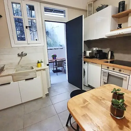Cozy Stylish Apt., 800m To Metro, 2min To Highway Athens