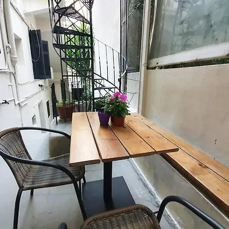 Cozy Stylish Apt., 800m To Metro, 2min To Highway Apartment Athens