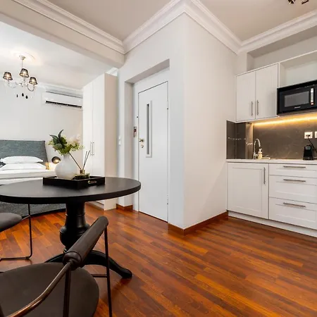 Asty Luxury Apartment *