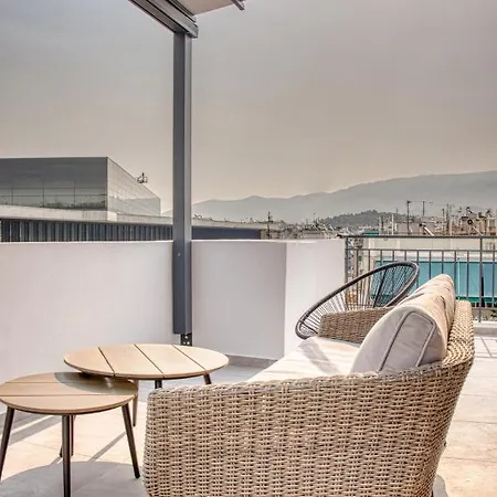 Cozy Deck Roof At The Foothills Of Acropolis *