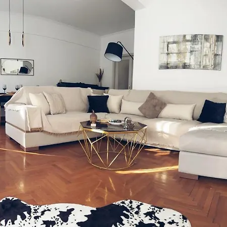 Apartment Seaside In Flisvos Marina Athens