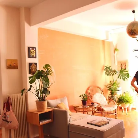Apartment By Locals Tribe