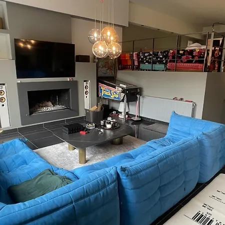 Bespoke House 3*