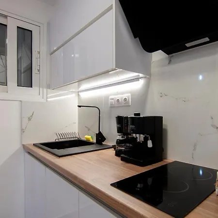 Cozy Modern Studiο _ Near The Center Of *