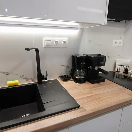 Cozy Modern Studiο _ Near The Center Of *