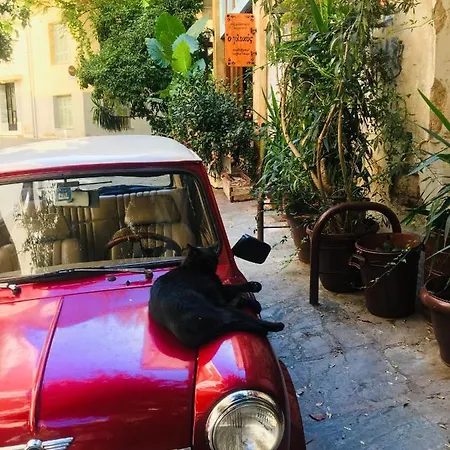Apartment By Locals Tribe Athens
