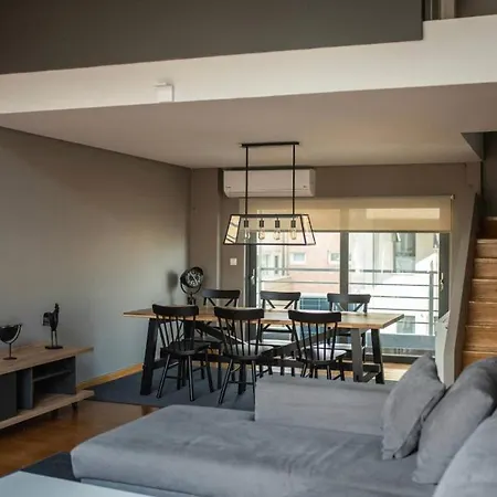 Minimal Brand New Loft Next To Subway