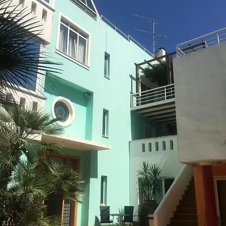 Βίλα Deluxe In Glyfada With Pool