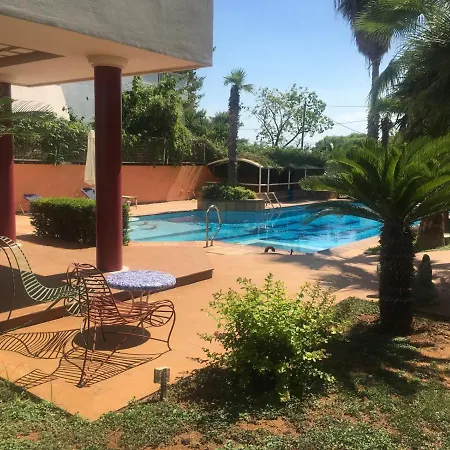Βίλα Deluxe In Glyfada With Pool *