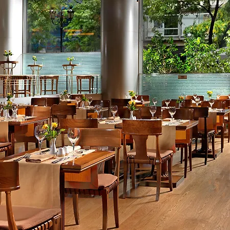Titania Hotel 4*