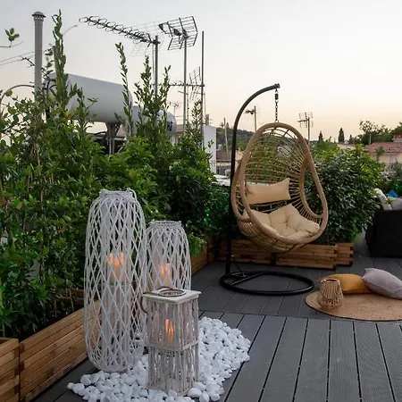 Plaka Arch Bed & Breakfast 3*