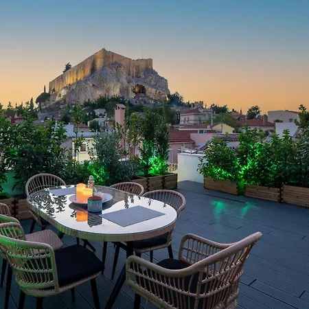 Plaka Arch Aten