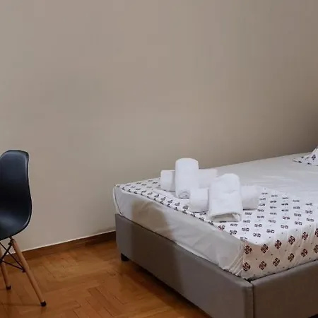 Apartment Lobelia Centre -5 Bd, 2.5 Bath Athens