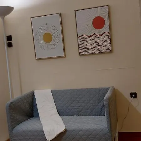 Lobelia Centre -5 Bd, 2.5 Bath Apartment Athens