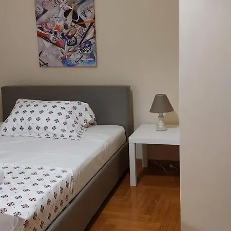 Apartment Lobelia Centre -5 Bd, 2.5 Bath