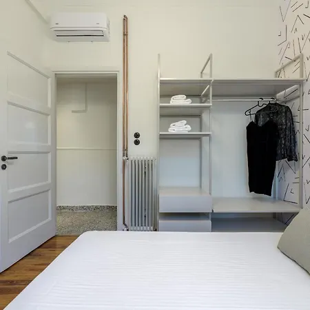 An Outstanding 3 Bdrm In The Heart Of * Athens