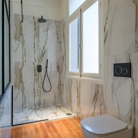 An Outstanding 3 Bdrm In The Heart Of Apartment