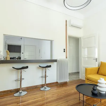 An Outstanding 3 Bdrm In The Heart Of *
